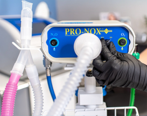 Pro-Nox system for pain management in medical settings